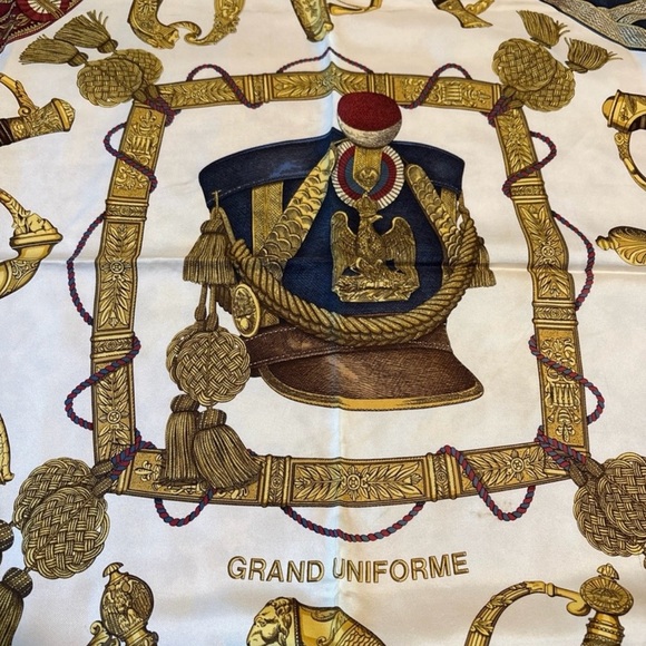 Hermès Grand Uniforme Silk Scarf - Picture 3 of 11